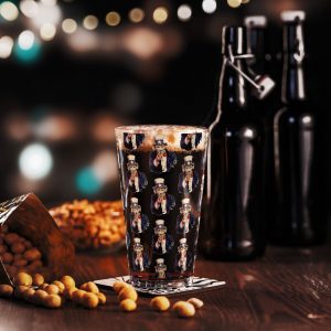 Shaker pint glass